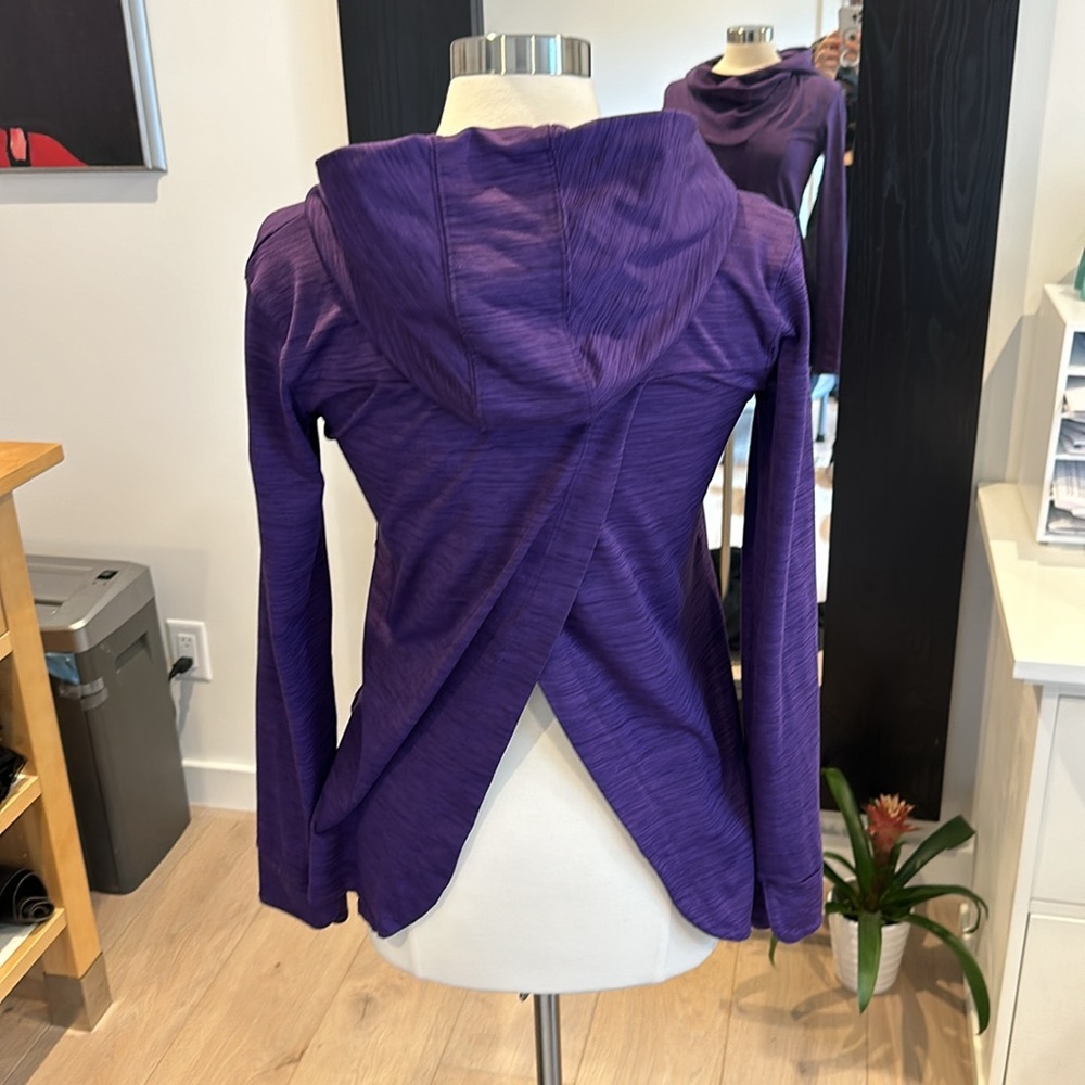 Desolation Athletic Pullover - image 4